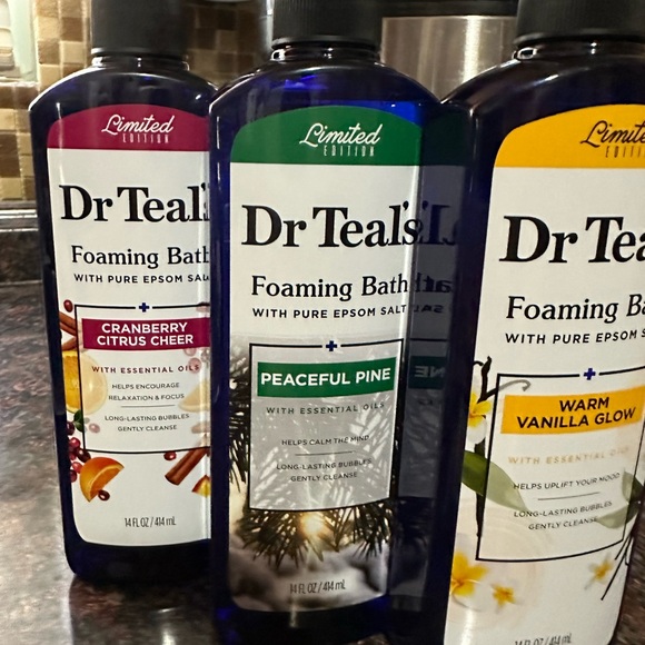 Foaming Bath Set - Cranberry Citrus, Peaceful Pine, Warm Vanilla Glow - Picture 3 of 3